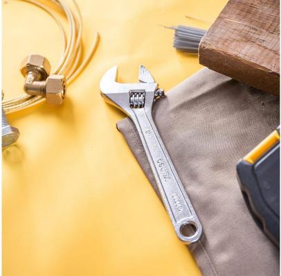 Разводной ключ Deli DL008A 8&quot; Длина: 200 мм. Регулируемый размер зажима: 0-28 мм. Кованая специальная инструментальная сталь. Хромированная отделка.